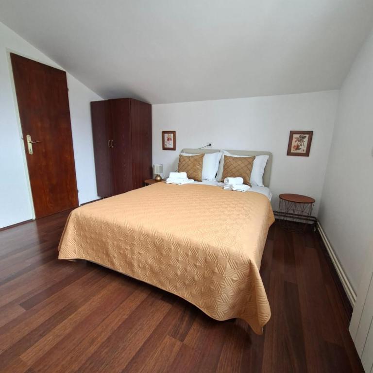 Apartments Iva - Double Room - 6