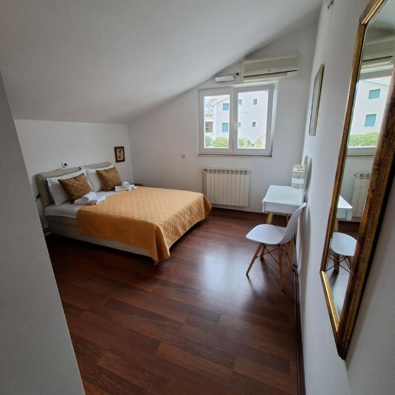 Apartments Iva - Double Room - 5