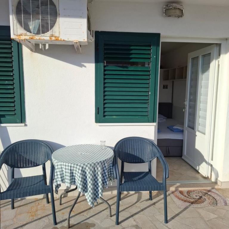 Apartments Iva - Apartment - Ground Floor - 2