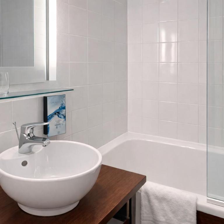 Cit'Hotel Hôtel de France et d'Europe - Chambre Familiale Deluxe - 6