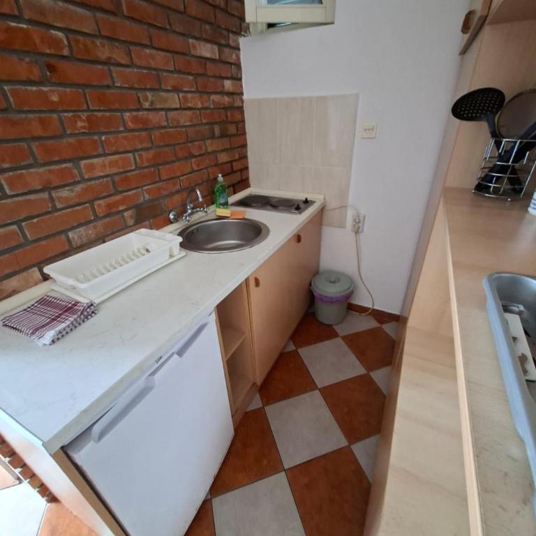 Apartments Iva - Studio - 10