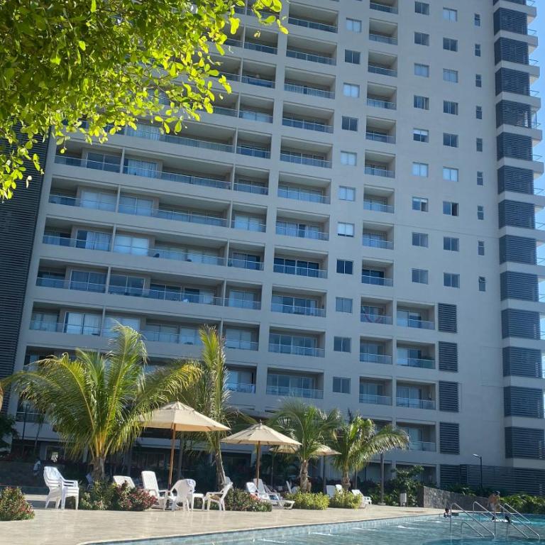 vista al mar y montañas piscina salida a playa - One-Bedroom Apartment - 20