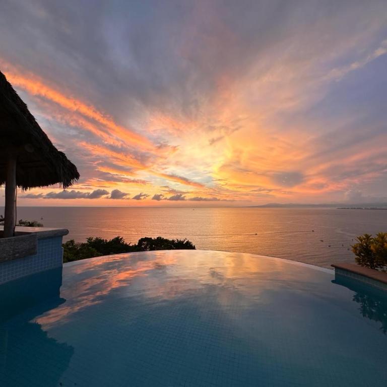 Luxe 3 King BR Villa | Infinity Pool + 220° Views - Villa with Private Pool - 8