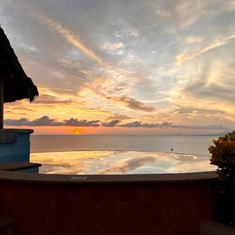 Luxe 3 King BR Villa | Infinity Pool + 220° Views - Villa with Private Pool - 26