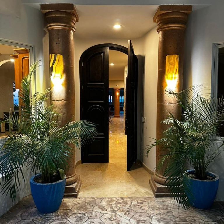 Luxe 3 King BR Villa | Infinity Pool + 220° Views - Villa with Private Pool - 9