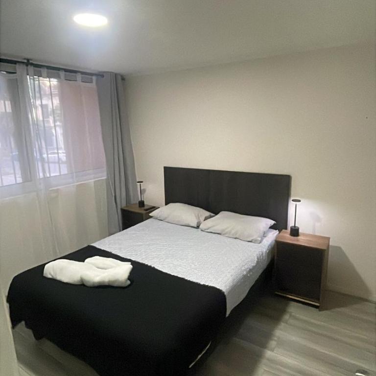 Departamento cerca Movistar Arenas 2 - Two-Bedroom Apartment - 8