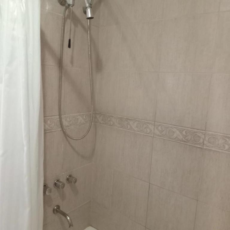 Confort y Estilo - One-Bedroom Apartment with Balcony and City View - 3