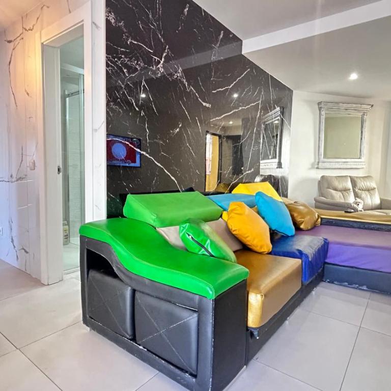 FANTASTICO CENTRO HOSPITALeS - Apartamento de 3 dormitorios - 4