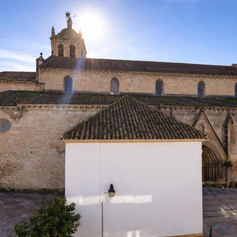 Apartamento con vistas a iglesia historica Centro Cordoba 6 huespedes - Apartamento Premium de 3 dormitorios con balcón - 3
