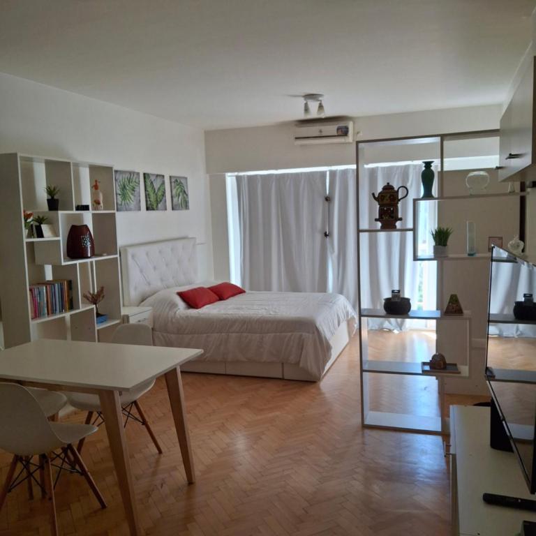 Espectacular monoambiente en el corazón de Buenos Aires - One-Bedroom Apartment - 1