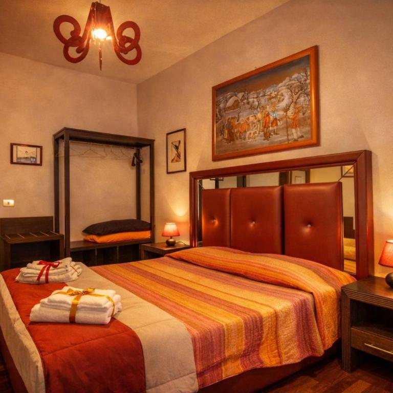 Bed and Breakfast Impruneta28 - Camera Matrimoniale con Bagno Privato Esterno - 1