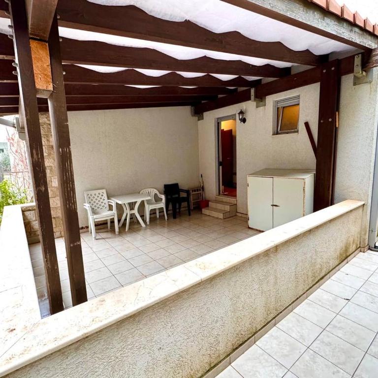 Golden Apartment Petrovac - Apartman sa 2 Spavaće Sobe i Terasom - 19