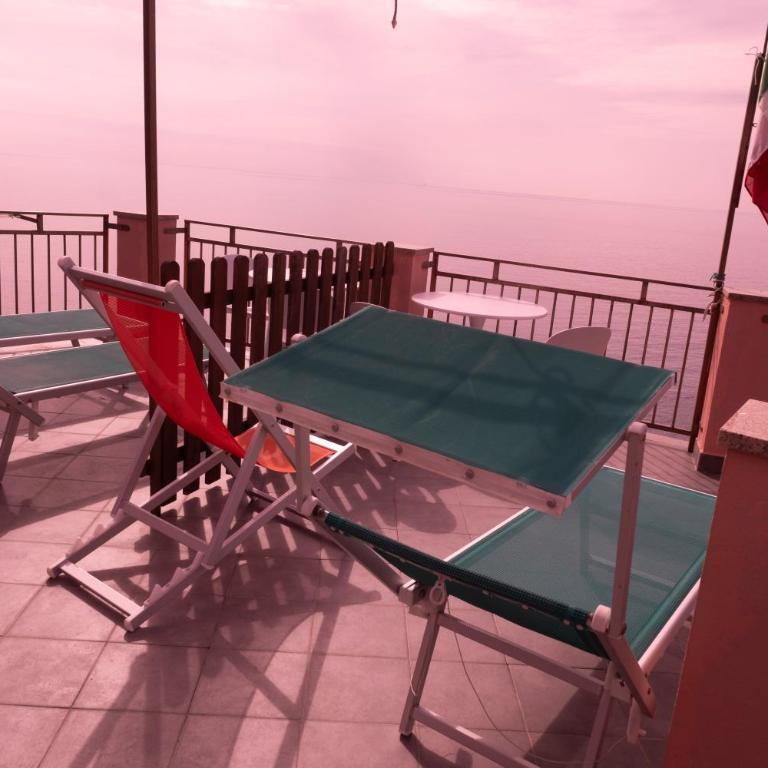 Affittacamere Elisabetta - Camera Matrimoniale con Balcone e Vista Mare - 6