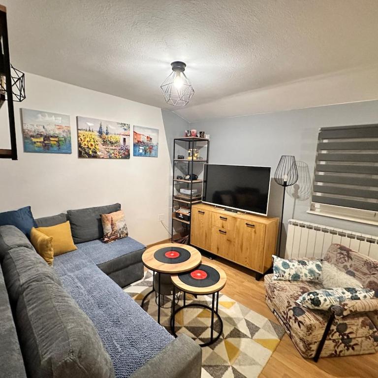 Cozy Sarajevo City Center House with Private Garden - Kuća sa 2 Spavaće Sobe - 1
