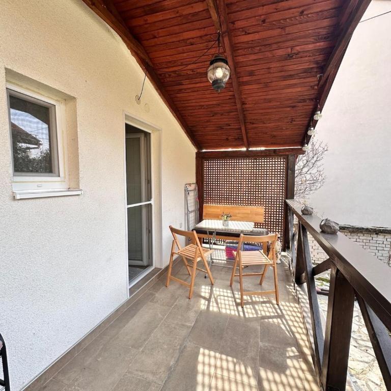 Cozy Sarajevo City Center House with Private Garden - Kuća sa 2 Spavaće Sobe - 12