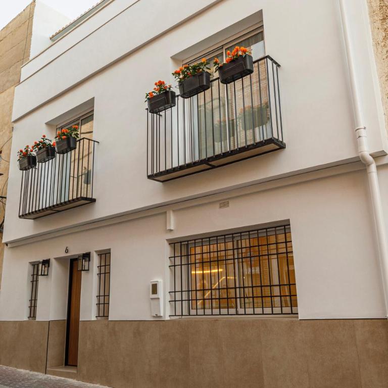 Casa Maruja Boutique con Gran Terraza junto al Balneario - Casa - 9