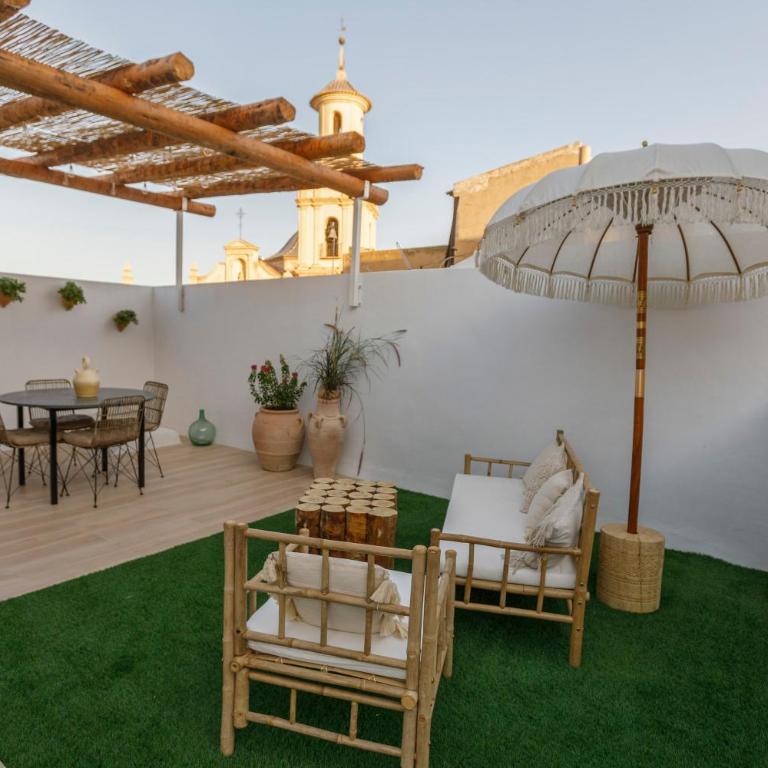 Casa Maruja Boutique con Gran Terraza junto al Balneario - Casa - 7