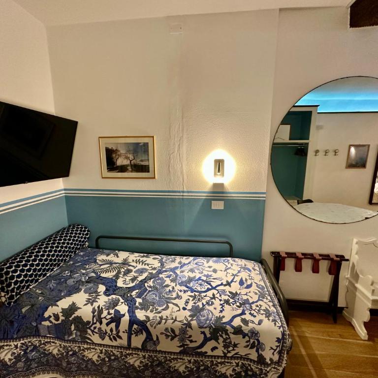 The Vernazza Main Plaza - Rooms & Suites - Quadruple Room with Sea View - 20
