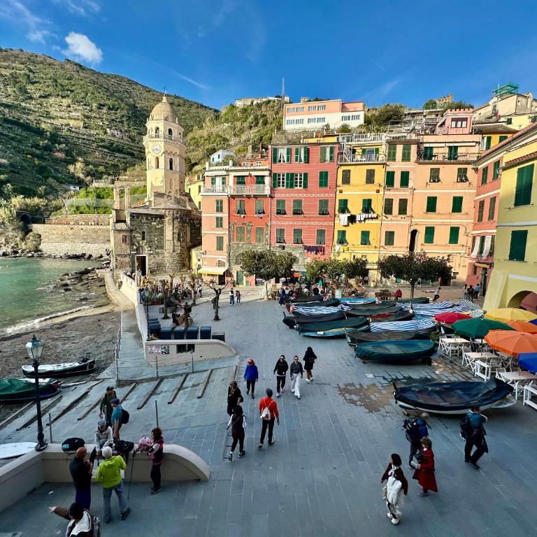 The Vernazza Main Plaza - Rooms & Suites - Quadruple Room with Sea View - 29
