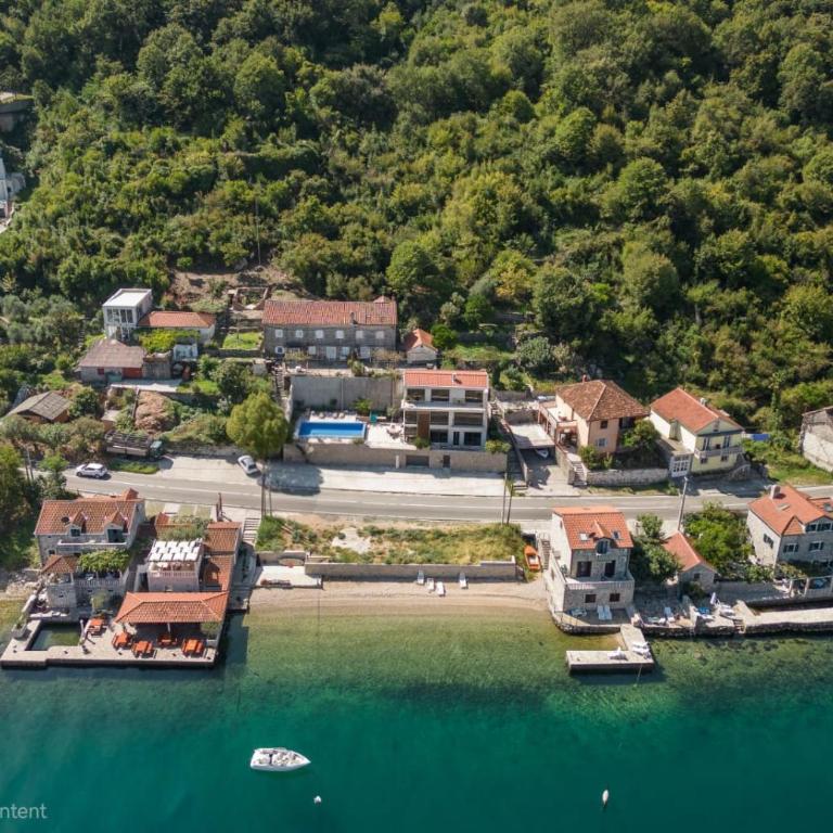 Seafront Villa with Private Beach & Pool in Kotor Bay, Villa Viborg - Villa with Private Pool - 5