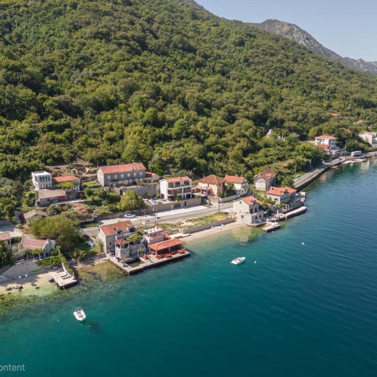 Seafront Villa with Private Beach & Pool in Kotor Bay, Villa Viborg - Villa with Private Pool - 17