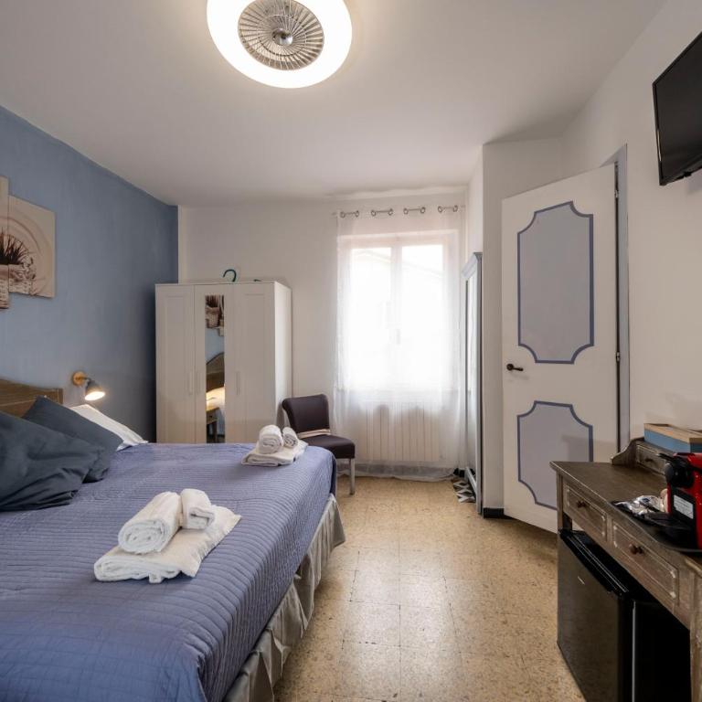 Pippo a Vernazza Rooms - Dreibettzimmer mit eigenem Bad - 3