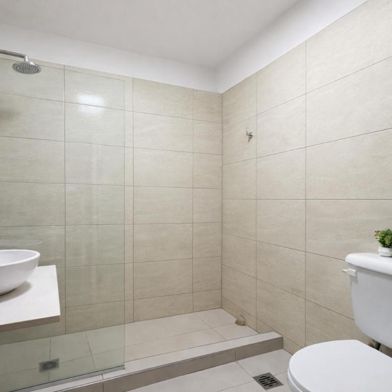 Departamento en Vicente López hasta 6 personas ubicacion inmejorable , 100 metros del tren , cerca de River, tecnopolis , a pasos tenes todo - Apartamento de 1 dormitorio - 4