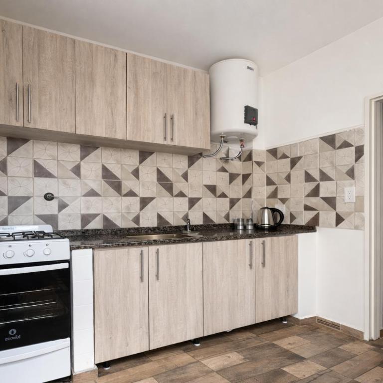 Departamento en Vicente López hasta 6 personas ubicacion inmejorable , 100 metros del tren , cerca de River, tecnopolis , a pasos tenes todo - Apartamento de 1 dormitorio - 9