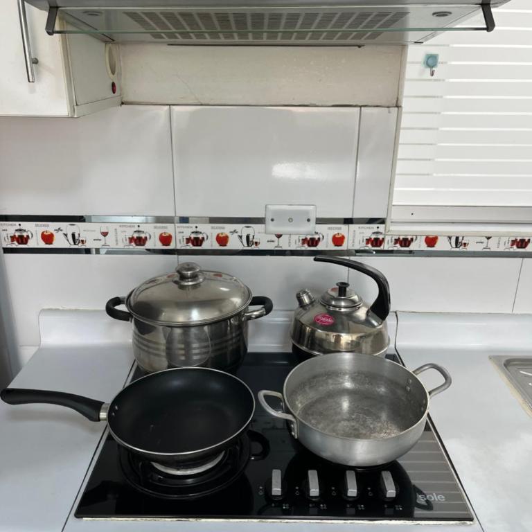 Apartamento moderno a 5 minutos de Plaza Norte - Three-Bedroom Apartment - 8