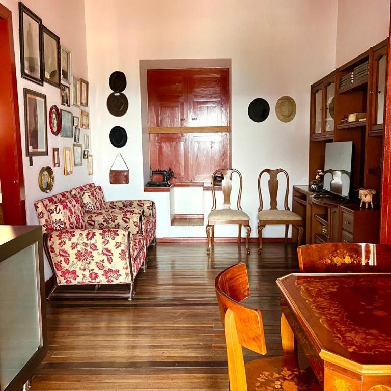 Colonial house next to the park and Madre Laura - Five-Bedroom House - 16
