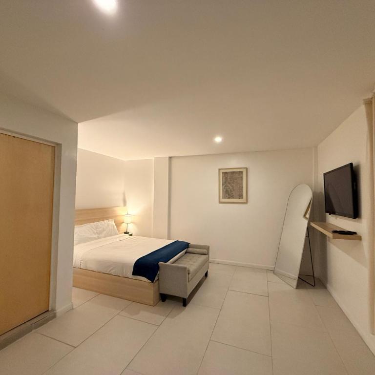RA Suites - Double or Twin Room - 5