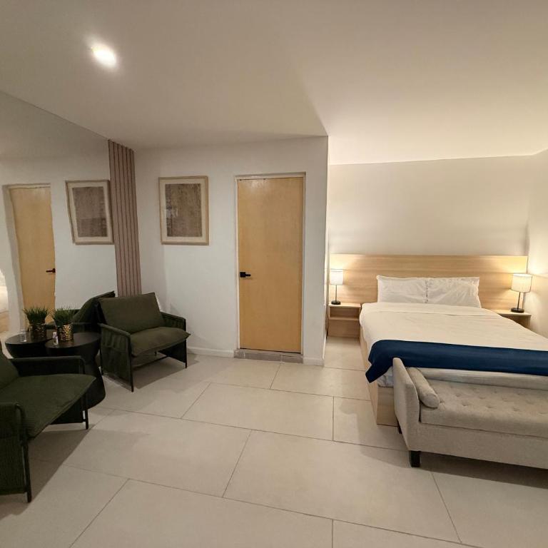 RA Suites - Double or Twin Room - 4