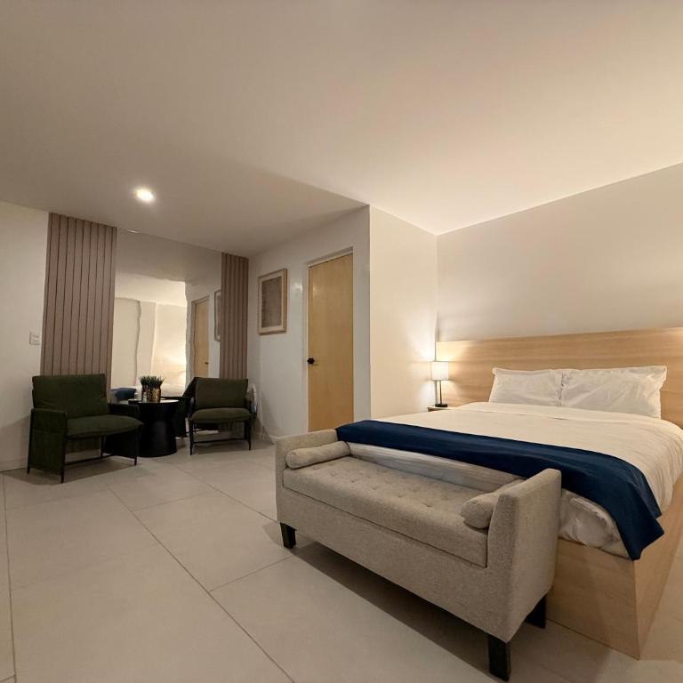 RA Suites - Double or Twin Room - 3