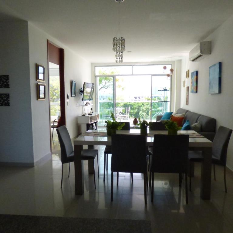 Costa Azul Suites 401 - Apartamento de 2 dormitorios con balcón - 92