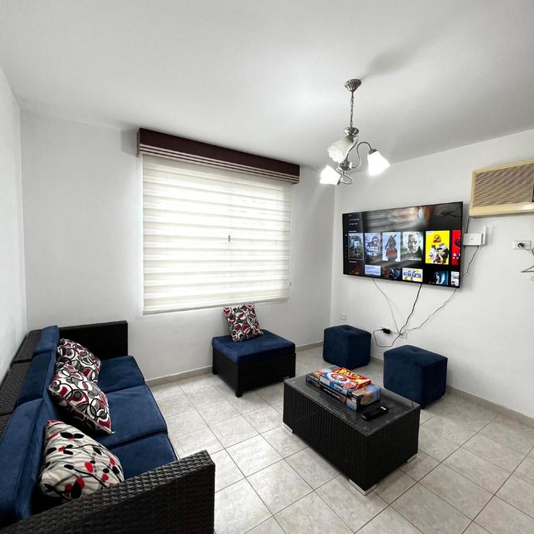 Casa privada con piscina cerca de la playa salinas - Three-Bedroom House - 6