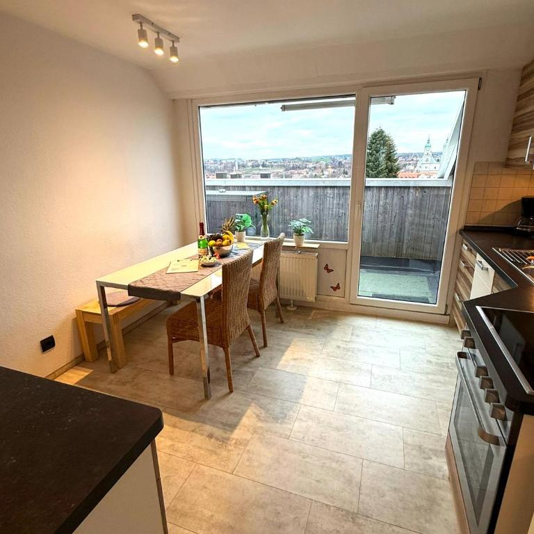 Über den Dächern Kemptens mit Panoramablick - Apartment mit 1 Schlafzimmer - 5