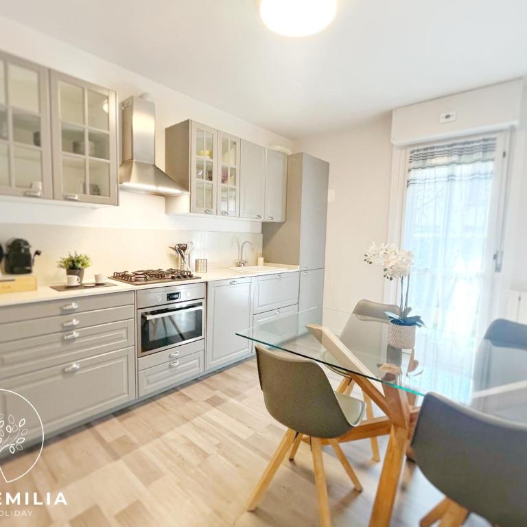 Casa Emilia - Home Holiday - Casa con 2 Camere da Letto - 4