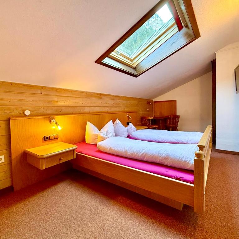 Landhaus Spielmannsau - Apartment mit 2 Schlafzimmern und Bergblick - 4