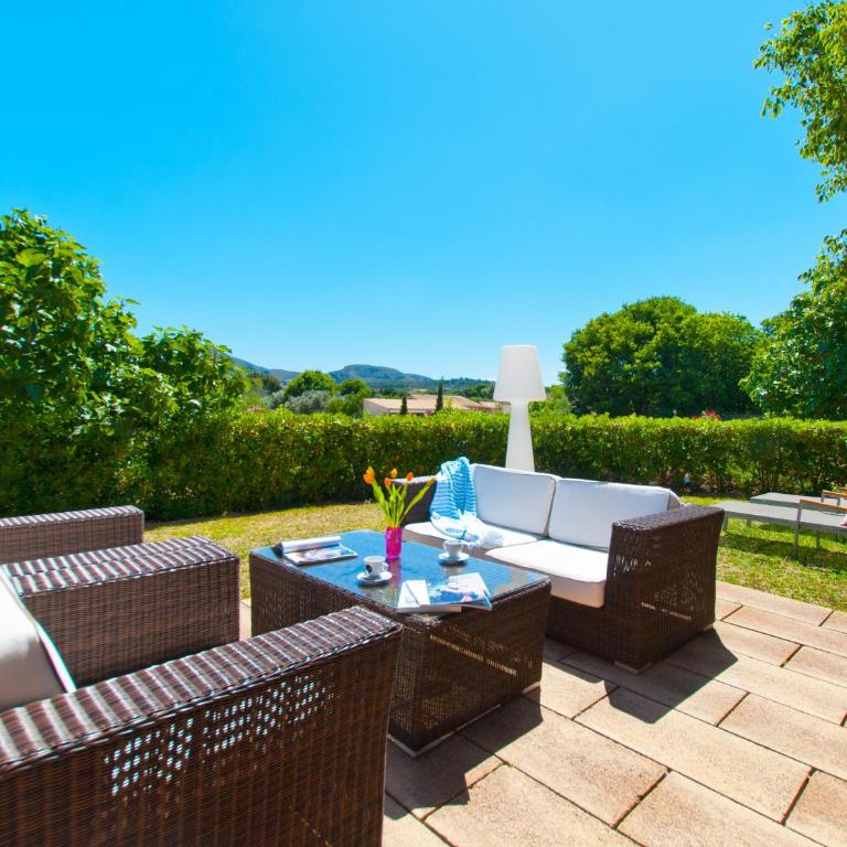 Villa Barcares Petit con piscina y amplios jardines, para 6, by BeBreeze - Villa con piscina privada - 6