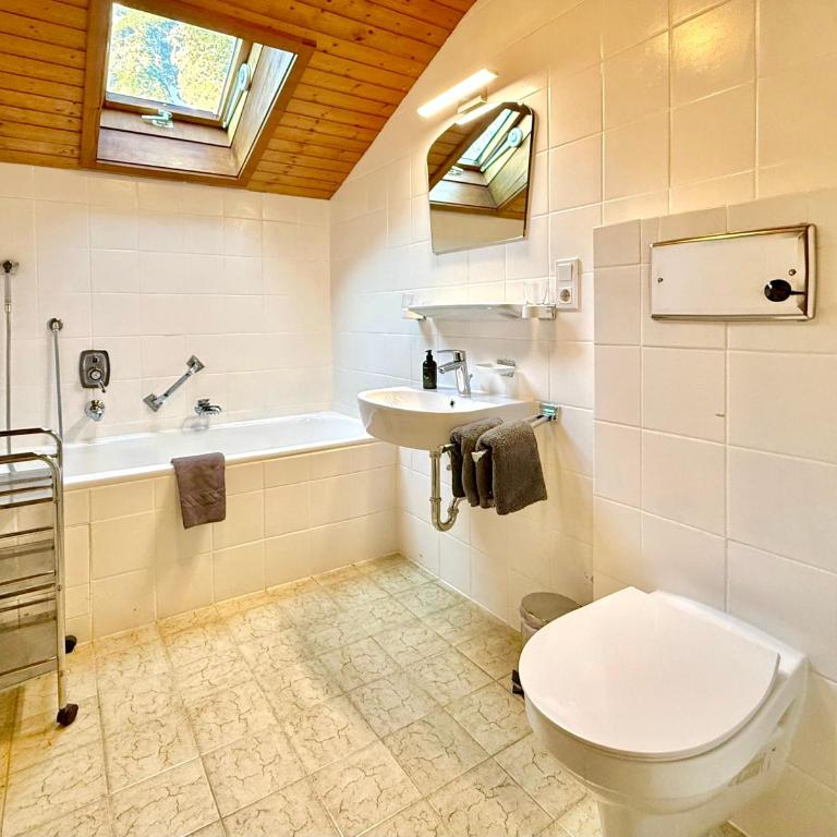 Landhaus Spielmannsau - Apartment mit 2 Schlafzimmern und Bergblick - 11