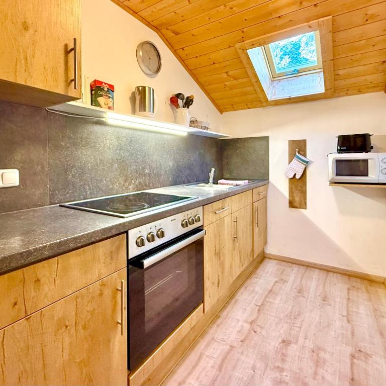 Landhaus Spielmannsau - Apartment mit 2 Schlafzimmern und Bergblick - 10