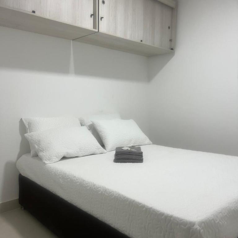 Spacious Flat with stunning Views Great Location - Apartment - 2