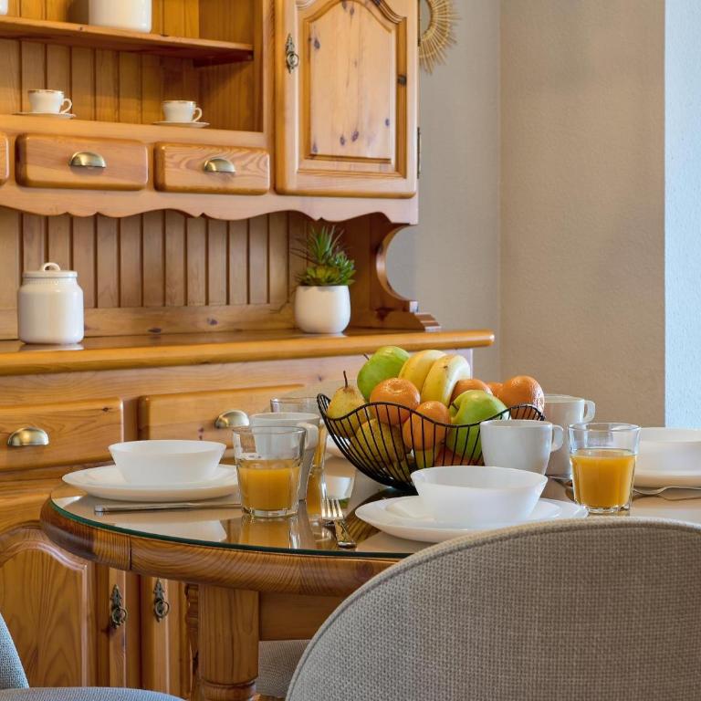 La Roca - Three-Bedroom Apartment - 28