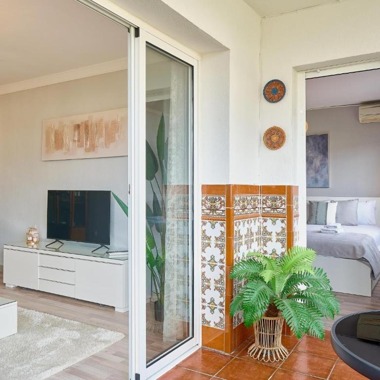 La Roca - Three-Bedroom Apartment - 31