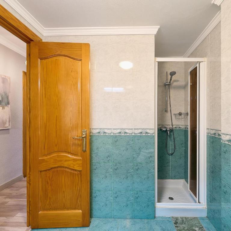 La Roca - Three-Bedroom Apartment - 47