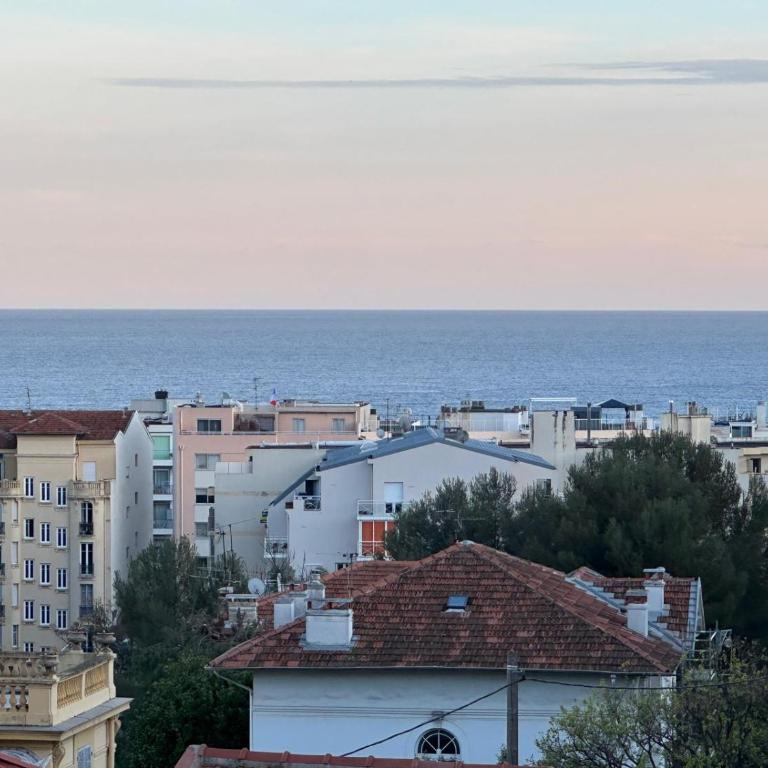 STUDIO AVEC VUE SUR MER à 5 minutes de la plage - Appartement 1 Chambre - 17
