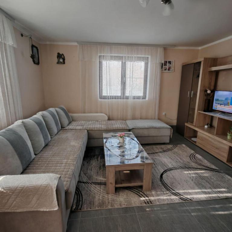 Konatar - One-Bedroom Apartment - 2