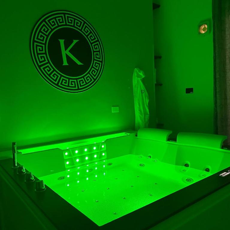 Kosmosuite con sauna e idromassaggio in camera - Suite Deluxe con Vasca Idromassaggio - 17