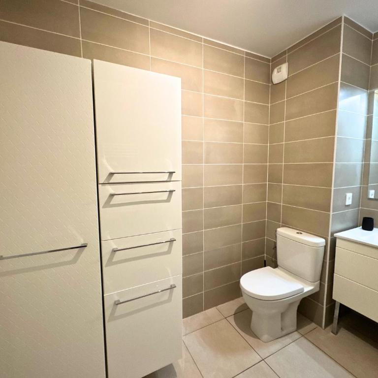 Spacieux duplex de standing avec piscine & parking - Apartamento de 3 dormitorios - 30