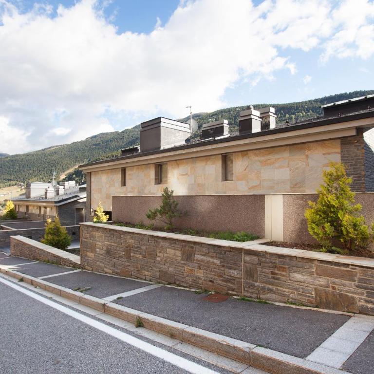 Tarter Mountain Suites - Appartamento con 1 Camera da Letto, Balcone e Vista Montagna - 5 Minuti in Auto dal Comprensorio Sciistico - 14